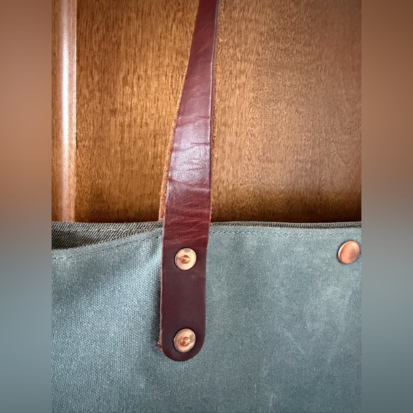 North End Bag Co. “The Claire” - Picture 11 of 16